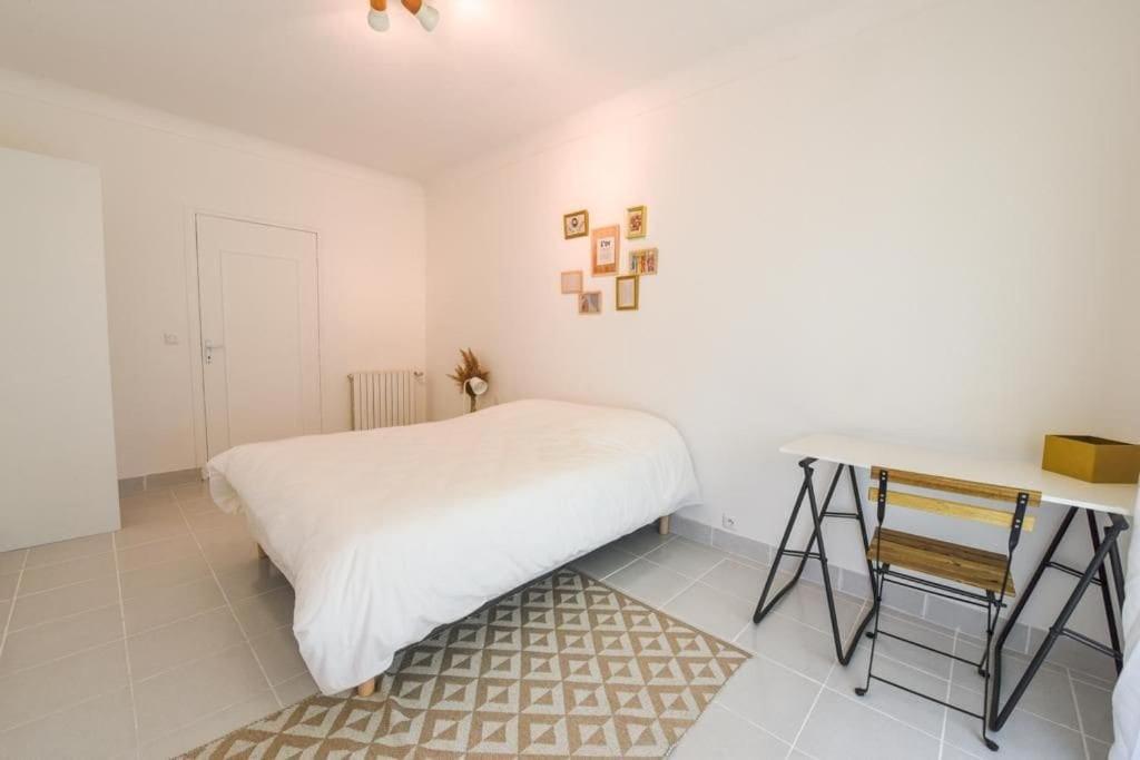 Charmant Logement Plein Pied Au Coeur Du Village 卡斯特尔库里埃尔 外观 照片